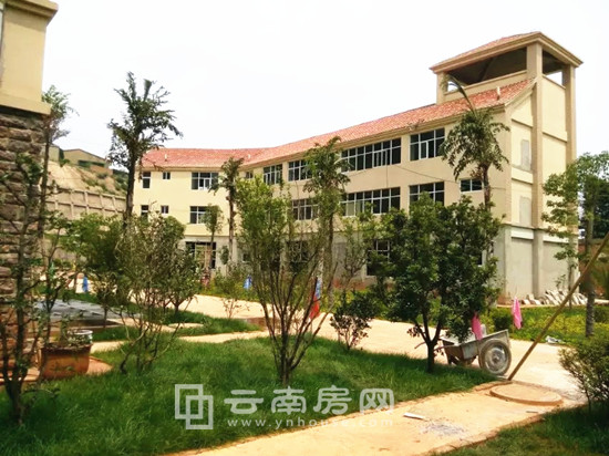 西尚林居學府公館一期部分綠化已做好 西尚林居學府公館一期部分綠化已做好