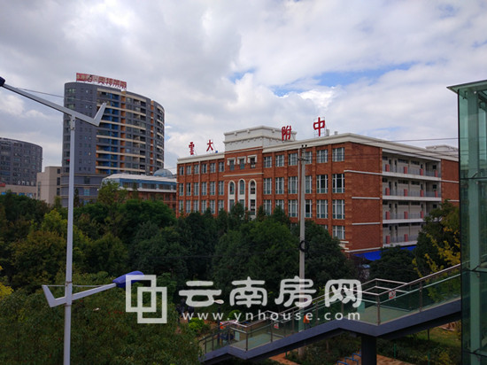 領秀星 辰園位于云大附中對面 領秀星 辰園位于云大附中對面