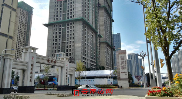 俊 發(fā) 城 俊 發(fā) 城