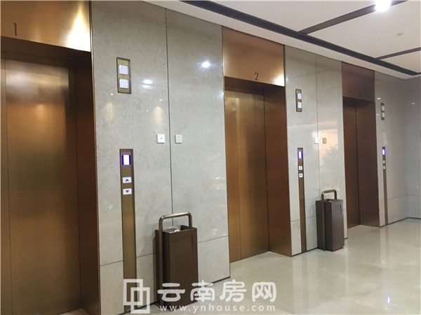 招銀大廈東樓內部電梯間 招銀大廈東樓內部電梯間