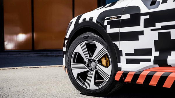 輪轂上采用了全新的風洞測試 輪轂上采用了全新的風洞測試