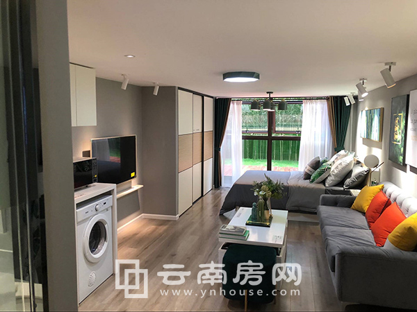 萬(wàn)彩城D1樣板間一層實(shí)景 萬(wàn)彩城D1樣板間一層實(shí)景