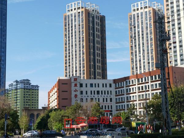 金尚俊園社區內部的聯盟小學 金尚俊園社區內部的聯盟小學