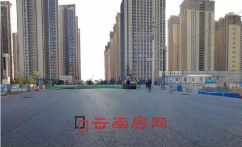 官渡241號路部分路段已經攤鋪瀝青 官渡241號路部分路段已經攤鋪瀝青