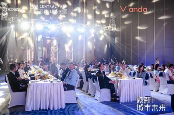 晚宴 | 實(shí)拍圖 晚宴 | 實(shí)拍圖