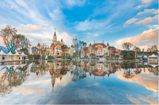 昆明恒大華僑城陽宗海業(yè)主尊享15大權(quán)益重磅發(fā)布,山海生活拭目以待 昆明恒大華僑城陽宗海業(yè)主尊享15大權(quán)益重磅發(fā)布,山海生活拭目以待