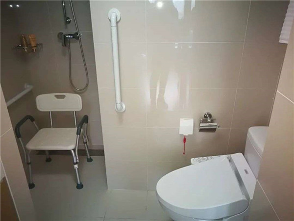 第一批90后已經去考察養老院了 第一批90后已經去考察養老院了