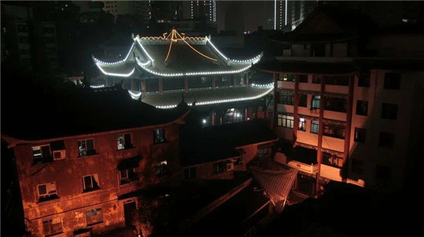 為什么國產懸疑片都喜歡在重慶拍? 為什么國產懸疑片都喜歡在重慶拍?