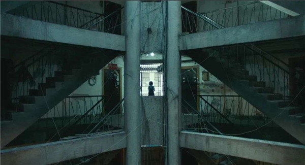 為什么國產懸疑片都喜歡在重慶拍? 為什么國產懸疑片都喜歡在重慶拍?