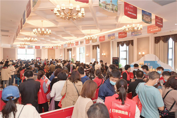 山海資產,旅居勝境 恒大華僑城·陽宗海開盤熱銷,紅冠全國 山海資產,旅居勝境 恒大華僑城·陽宗海開盤熱銷,紅冠全國