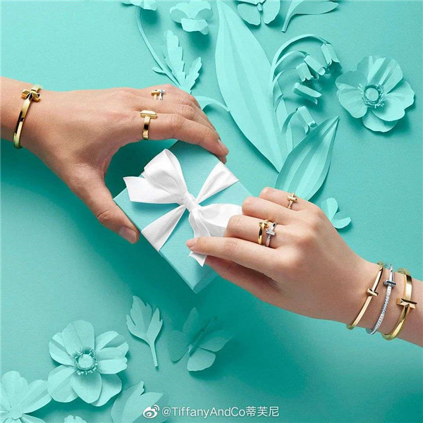 麥當勞理發(fā)店只剪“金拱門”,商業(yè)符號能這么玩? 麥當勞理發(fā)店只剪“金拱門”,商業(yè)符號能這么玩?