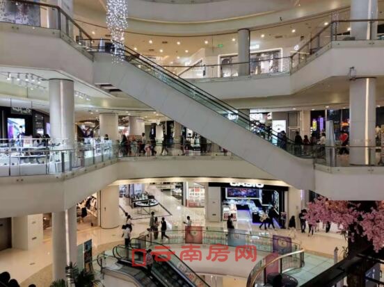 七彩云南第壹城商場內部實景 七彩云南第壹城商場內部實景