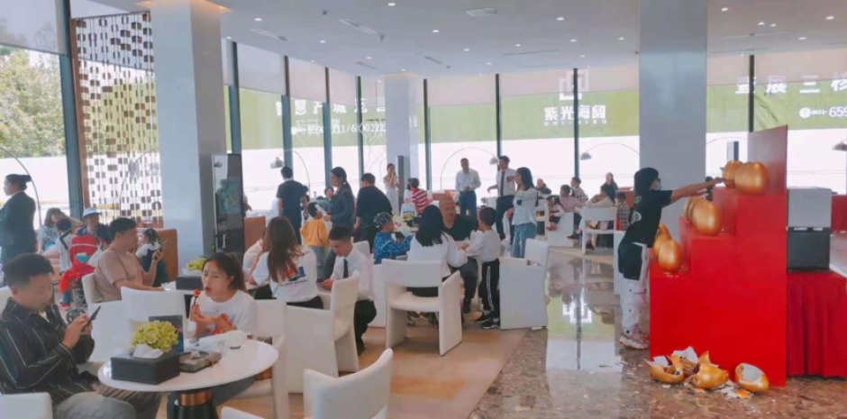 4月24日,公園壹號加推當日即登記了120余組客戶 4月24日,公園壹號加推當日即登記了120余組客戶