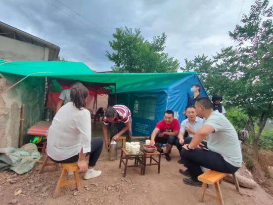 情系漾濞 心系震區丨全力抗震救災,江東集團在行動 情系漾濞 心系震區丨全力抗震救災,江東集團在行動