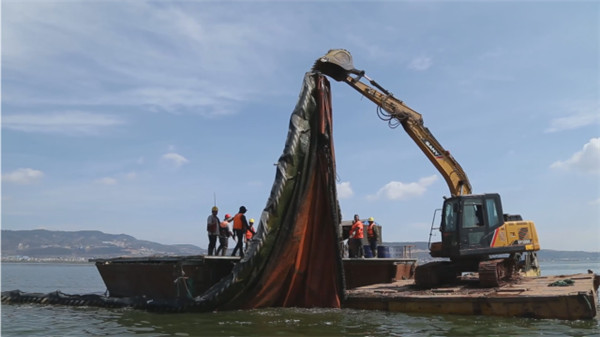 拆除違規建筑、禁養區養殖清零…通海杞麓湖實施最嚴格保護措施 拆除違規建筑、禁養區養殖清零…通海杞麓湖實施最嚴格保護措施