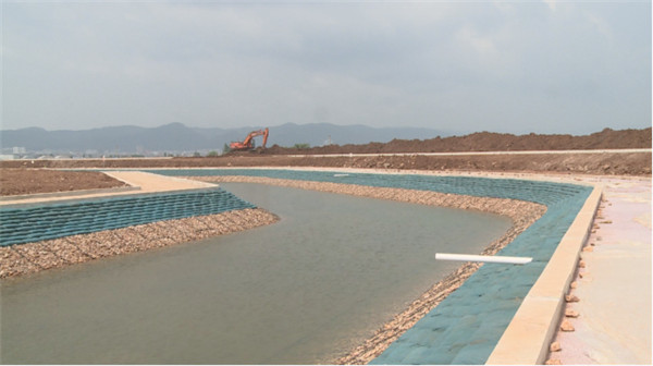 拆除違規建筑、禁養區養殖清零…通海杞麓湖實施最嚴格保護措施 拆除違規建筑、禁養區養殖清零…通海杞麓湖實施最嚴格保護措施
