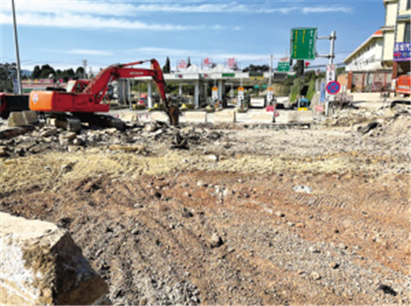 安楚高速安豐營收費站平交路口正在施工 安楚高速安豐營收費站平交路口正在施工