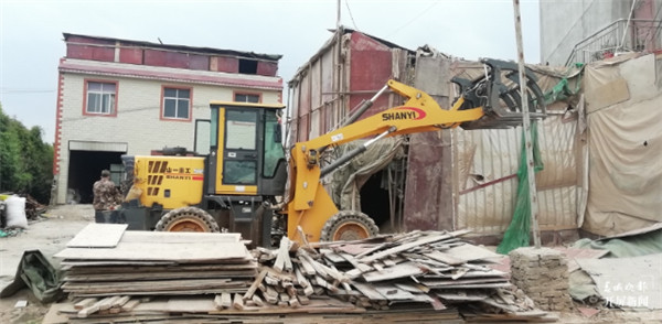 昆明空港經濟區清理103個住人集裝箱,整治25家“低小散亂”企業 昆明空港經濟區清理103個住人集裝箱,整治25家“低小散亂”企業