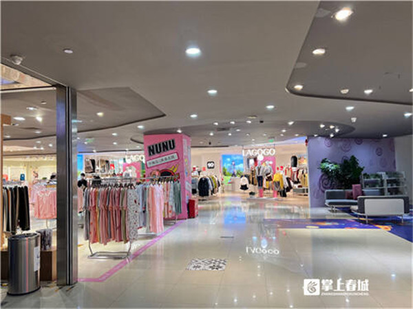 11月20日終止經(jīng)營!再見了,陪伴昆明人19年的新世界百貨 11月20日終止經(jīng)營!再見了,陪伴昆明人19年的新世界百貨