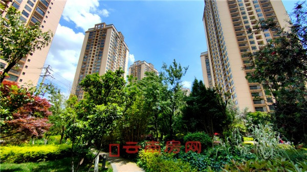 北部山水新城出現(xiàn)踩踏式降價行為,7千是不是底? 北部山水新城出現(xiàn)踩踏式降價行為,7千是不是底?