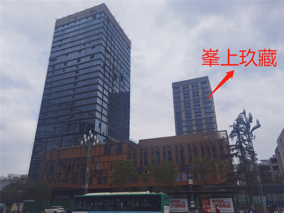 主體和外立面已完工的香格里拉酒店及其公寓,公寓正在進(jìn)行內(nèi)部裝修 主體和外立面已完工的香格里拉酒店及其公寓,公寓正在進(jìn)行內(nèi)部裝修