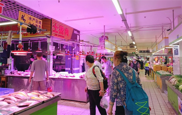 昆明五里多農博廣場,藏著物美價廉的人間百味 昆明五里多農博廣場,藏著物美價廉的人間百味