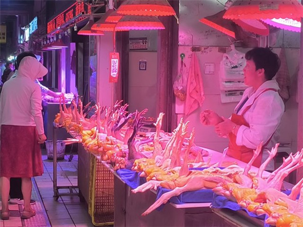 昆明五里多農博廣場,藏著物美價廉的人間百味 昆明五里多農博廣場,藏著物美價廉的人間百味