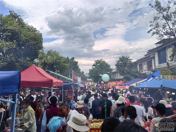 2023大理州三月街正式開街 持續到5月10日 2023大理州三月街正式開街 持續到5月10日