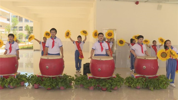 保山隆陽地震災區(qū)1870名異地安置中小學生復課 保山隆陽地震災區(qū)1870名異地安置中小學生復課