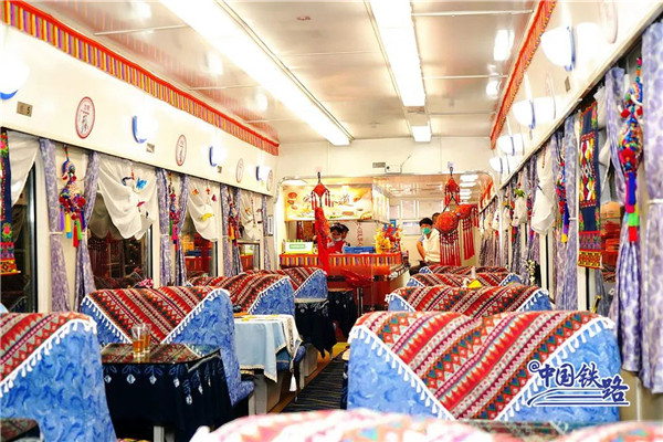 移動(dòng)的大床房!全國獨(dú)有!云南這趟雙層臥鋪火車“泰褲辣” 移動(dòng)的大床房!全國獨(dú)有!云南這趟雙層臥鋪火車“泰褲辣”