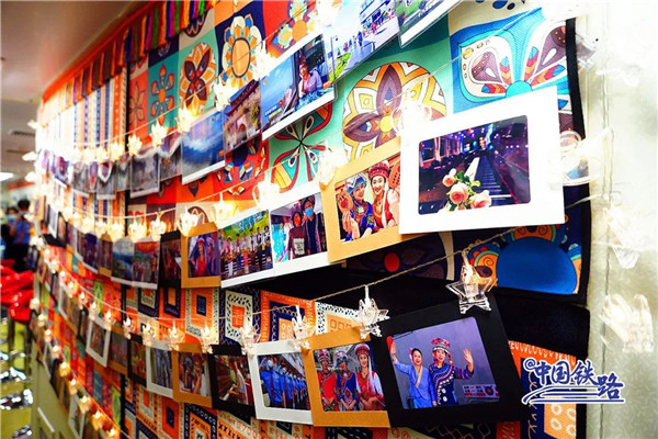 移動(dòng)的大床房!全國獨(dú)有!云南這趟雙層臥鋪火車“泰褲辣” 移動(dòng)的大床房!全國獨(dú)有!云南這趟雙層臥鋪火車“泰褲辣”