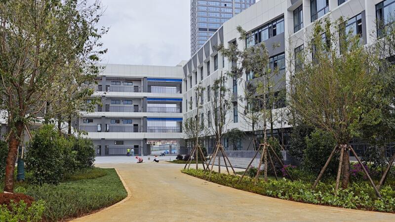 巫家壩引進的師大附小建成開學 巫家壩引進的師大附小建成開學