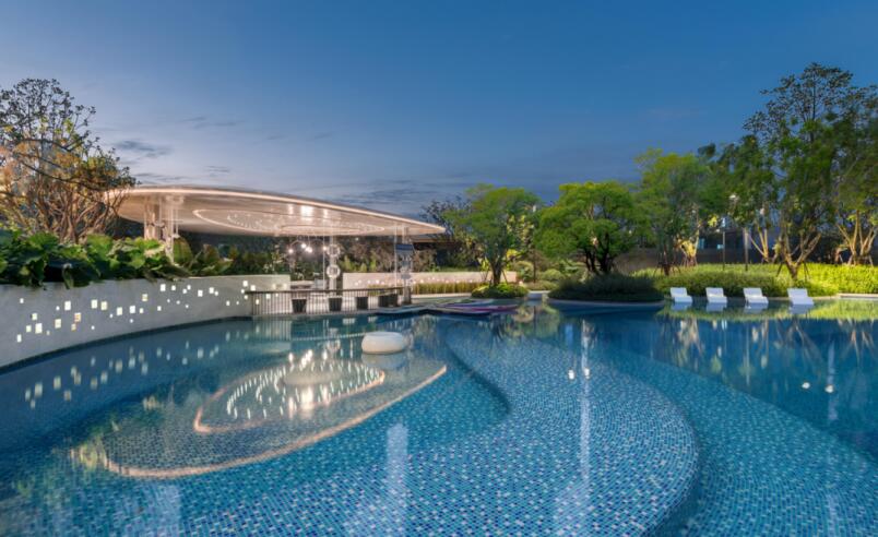 鳳起蘭庭中央泳池瀾庭湖實拍 鳳起蘭庭中央泳池瀾庭湖實拍