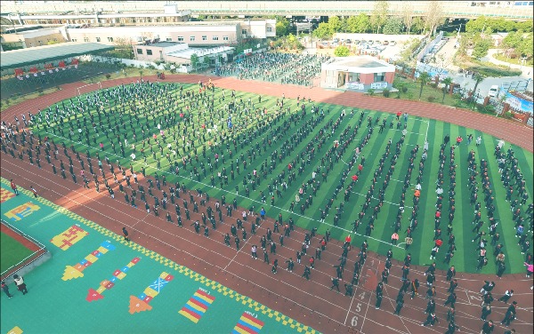 建筑的擺設布局 低可信度描述已自動生成