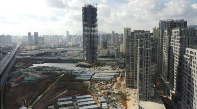 融創春風十里愛琴海購物公園至今仍是空地,且已變成產業園項目 融創春風十里愛琴海購物公園至今仍是空地,且已變成產業園項目