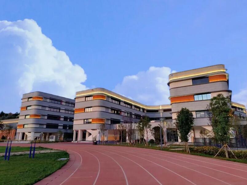 _WУSƬ^Ψһ9һ؞ƌWУDԴ_΢