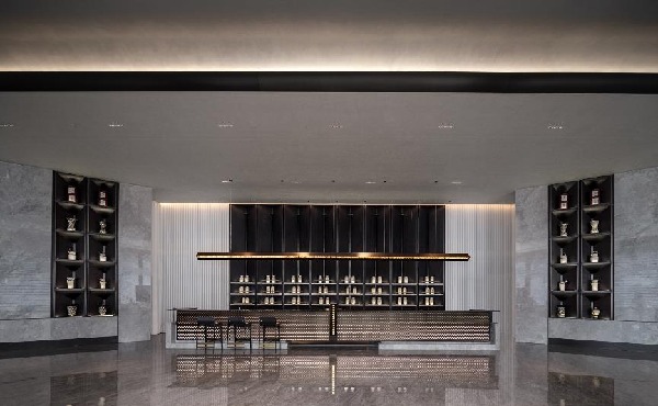 房間的擺設布局 低可信度描述已自動生成