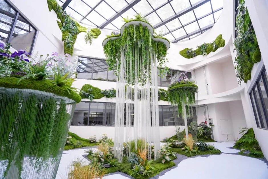 山海灣金瀾錦翠在車庫建了一座“漂浮花園” 山海灣金瀾錦翠在車庫建了一座“漂浮花園”