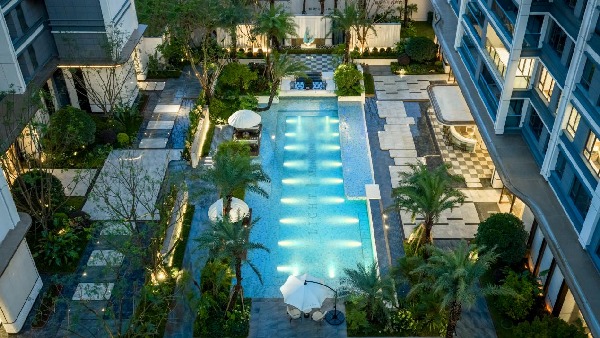 a130889e9d5b01af7e19a7a04ffad6a-1