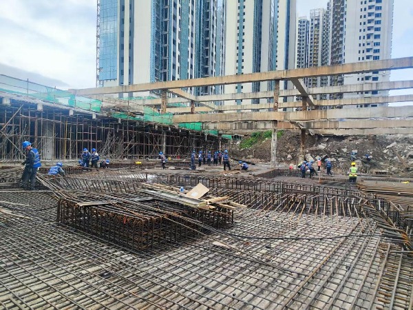 鋼筋白天施工 (3)