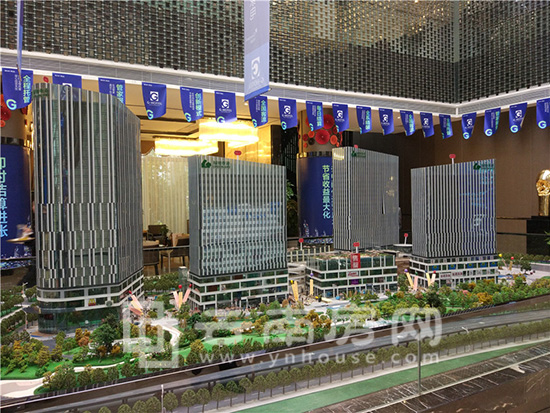 GشجFԢ r13000Ԫ/ƽ