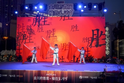 ȥb䣬HIGH@һ 2025𴨸̩L靊ˮKO